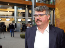 M. Wąsik (PiS): Istnieją lepsze narzędzia ostrzegania niż Alert RCB. Wymagają jednak nałożenia na operatorów komórkowych nowych obowiązków