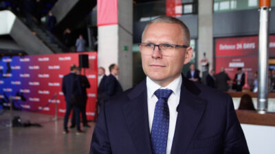 Cyberataki elementem osłabiania gospodarki i bezpieczeństwa państw. Na celowniku administracja, infrastruktura krytyczna i biznes